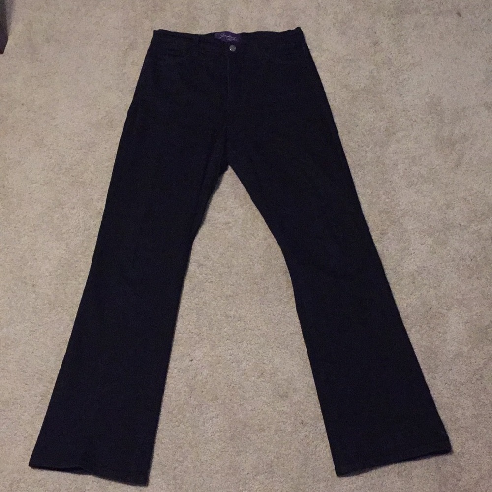 NYDJ jeans sz 8. 33” inseam Excellent condition